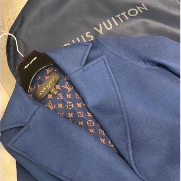 Louis Vuitton blue double cashgora wrap coat. Read - Picture 5 of 8